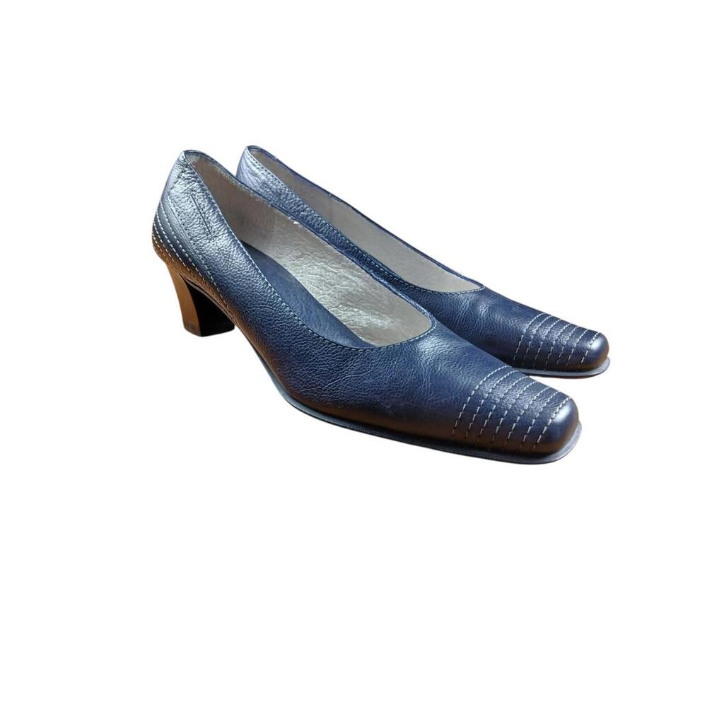 Roberto Capucci Navy Blue Leather Pumps 6.5B Italy square toe - Picture 2 of 7